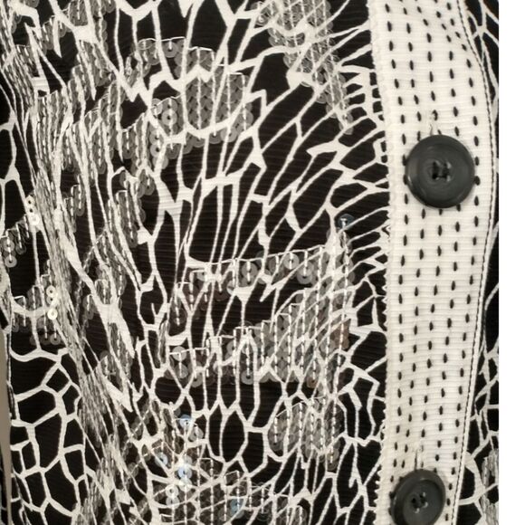 Chicos Sequin Shirt Jacket Blazer Black White Flowers Sz Small 0 Button Front. - Picture 4 of 16